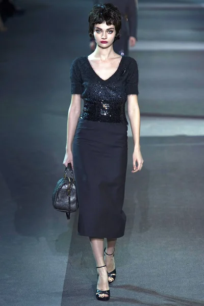 Look 25